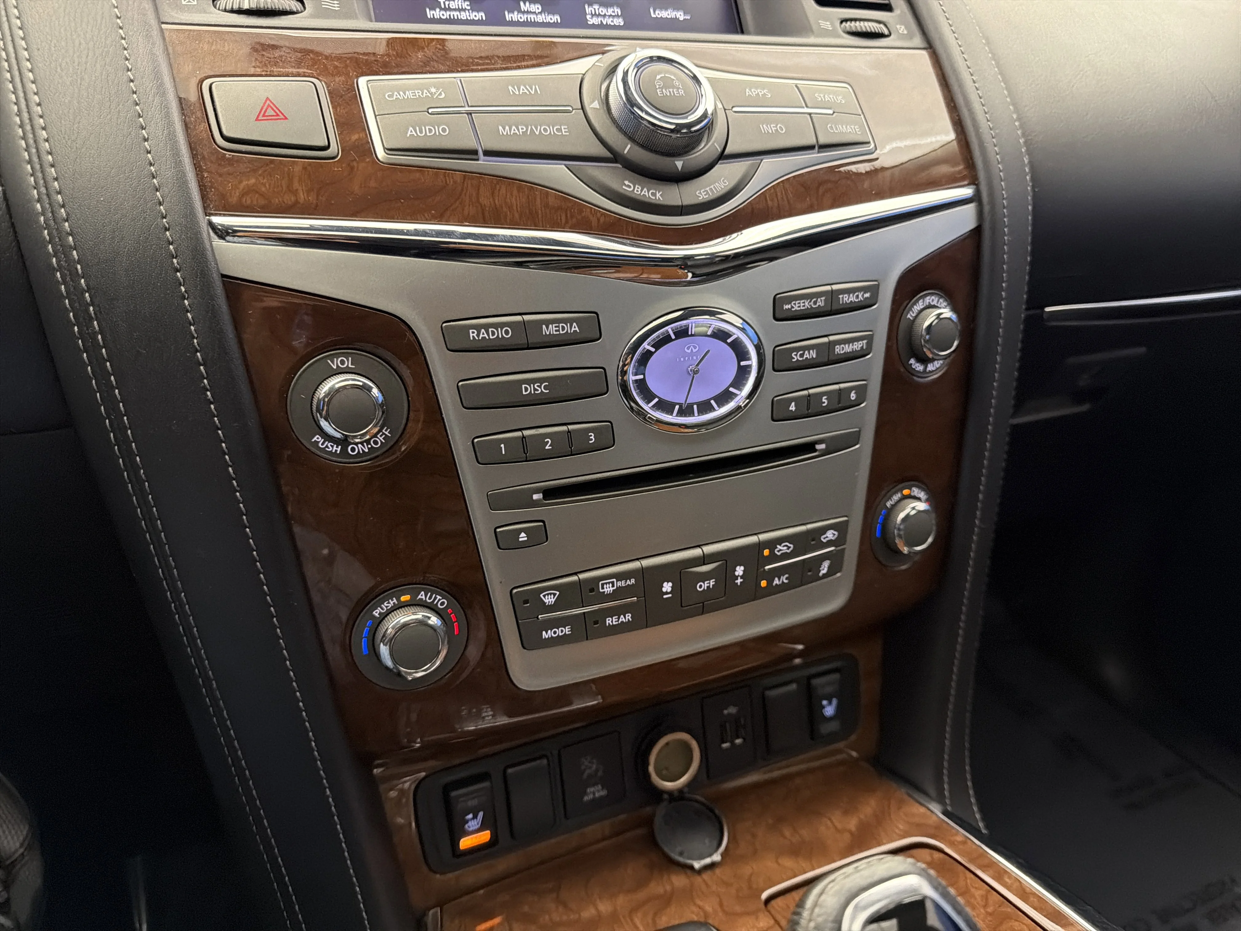 Used 2019 Liquid Platinum INFINITI LUXE image 20