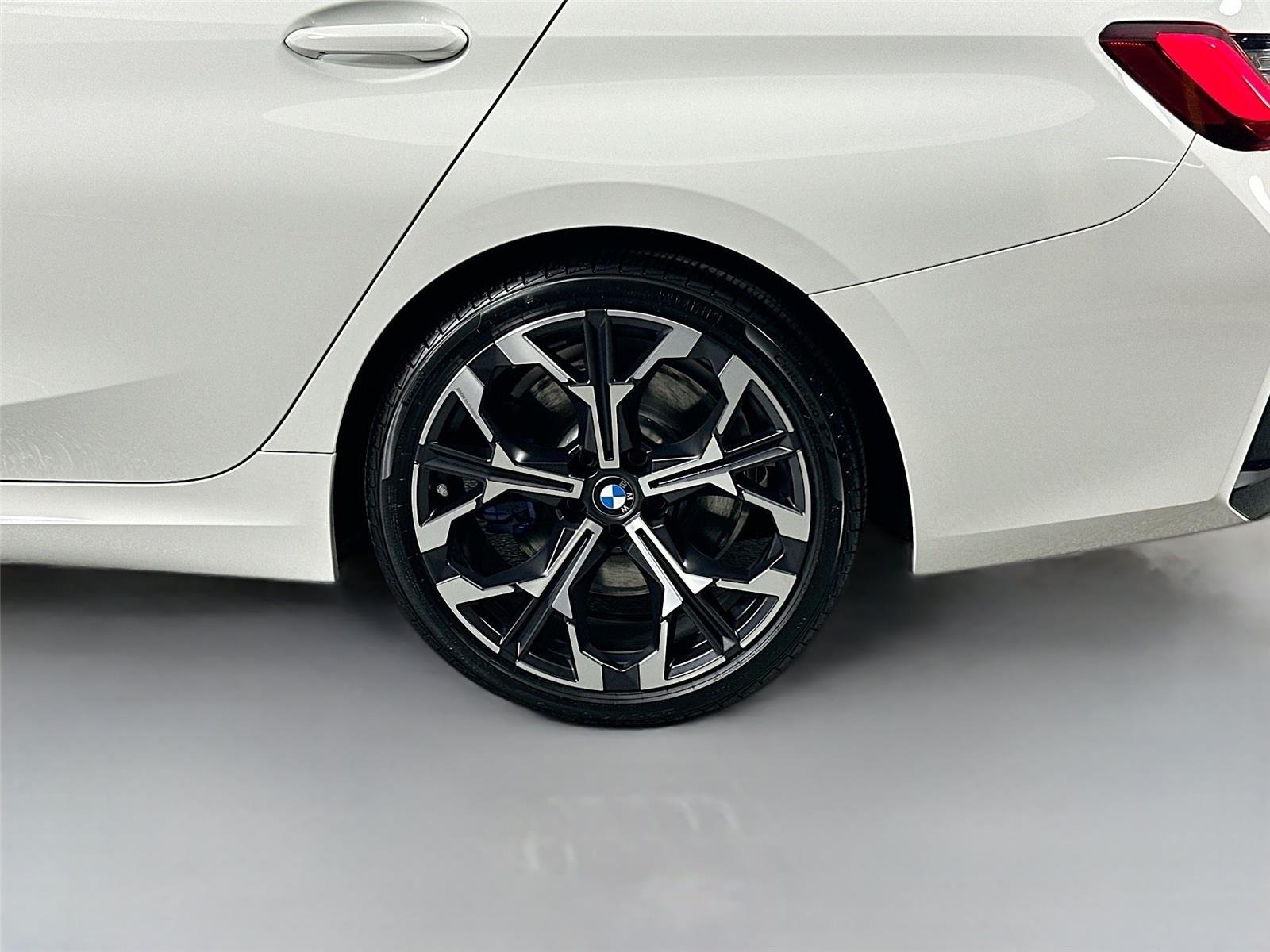 Used 2026 Alpine White BMW 330i NA image 33