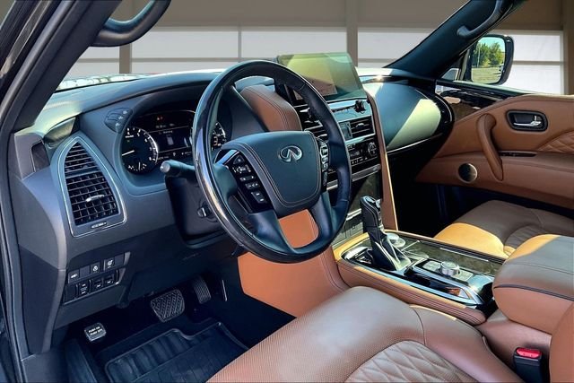 Used 2024 Black INFINITI Sensory image 14