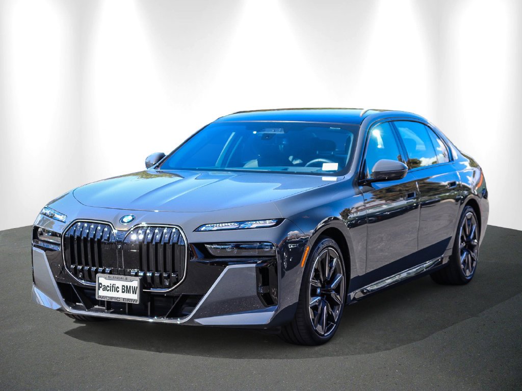 2026 BMW 7 Series photo 3