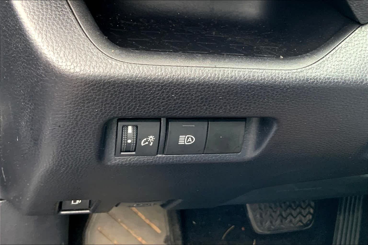 Used 2019 Magnetic Gray Metallic Toyota Hybrid LE image 32