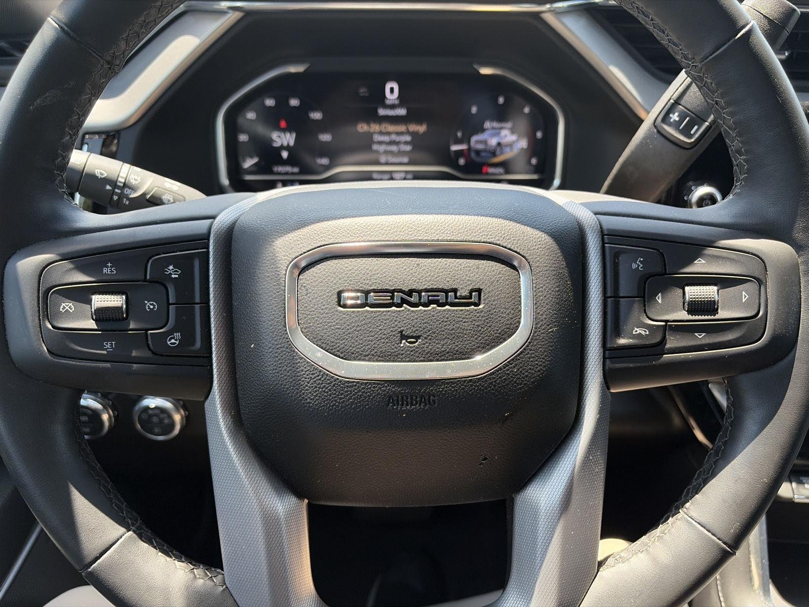 Used 2025 Onyx Black GMC Denali image 14
