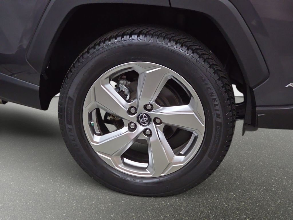 Used 2019 Gray Toyota Limited image 35