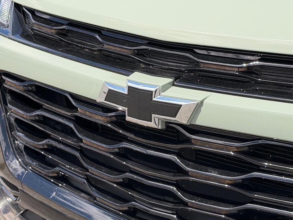 Used 2024 Cacti Green Chevrolet ACTIV image 10