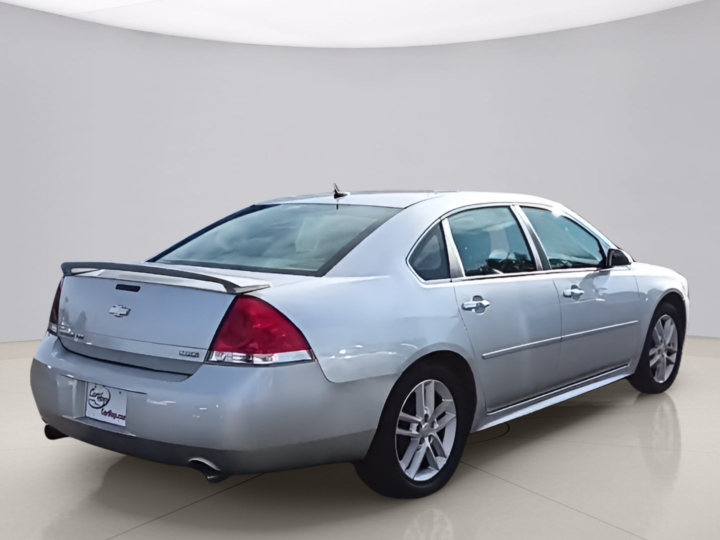 Used 2013 Silver Chevrolet LTZ image 7