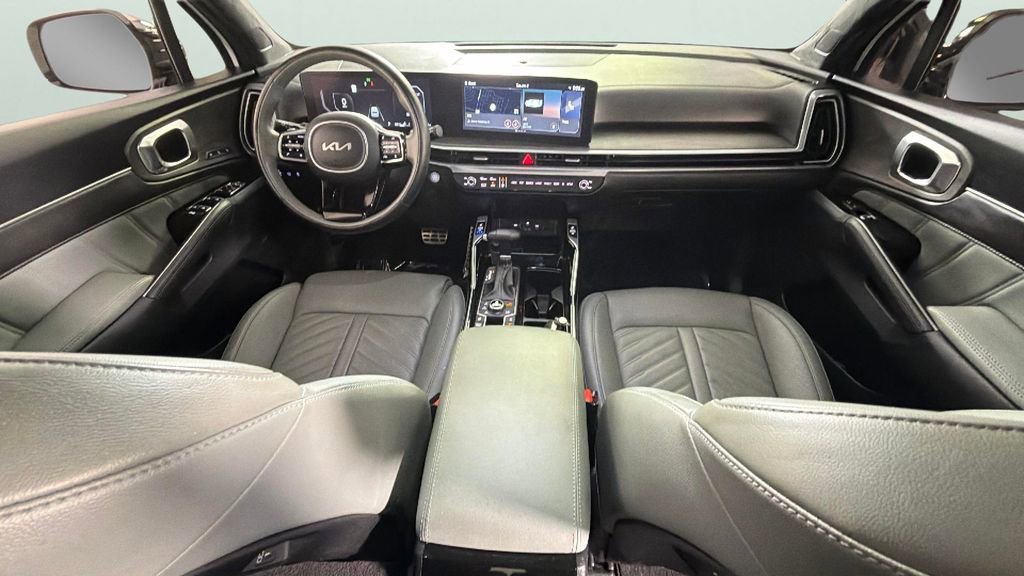 Used 2024 White Kia X-Pro SX Prestige image 34