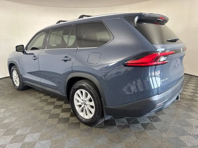 Certified Used 2024 Cloud Toyota XLE image 6