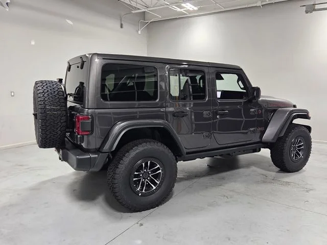 New 2026 Granite Crystal Metallic Clear-Coat Exterior Paint Jeep Rubicon image 11