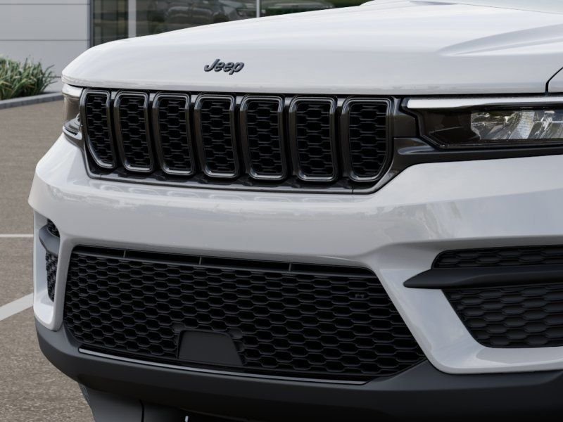 New 2025 Bright White Clear-Coat Exterior Paint Jeep Altitude image 11