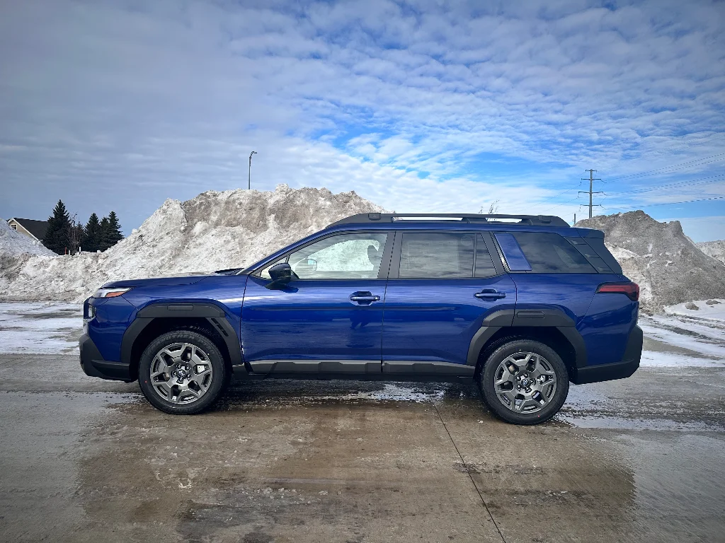 New 2026 SAPPHIRE BLUE PEARL Subaru Limited image 1