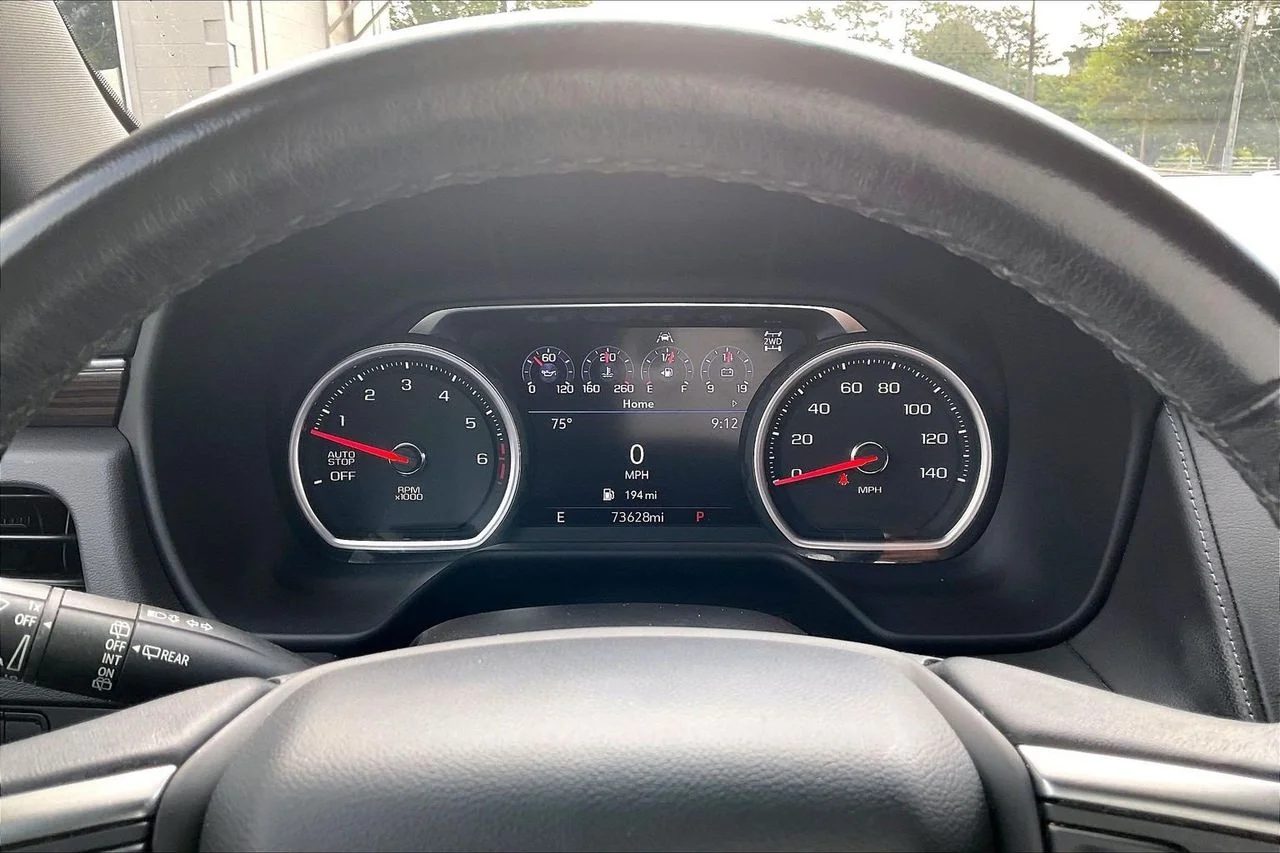 Used 2021 Black Chevrolet Z71 image 10