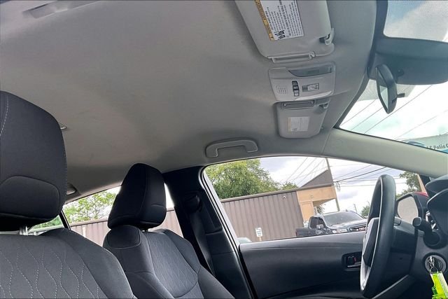 Used 2022 Red Toyota LE image 27