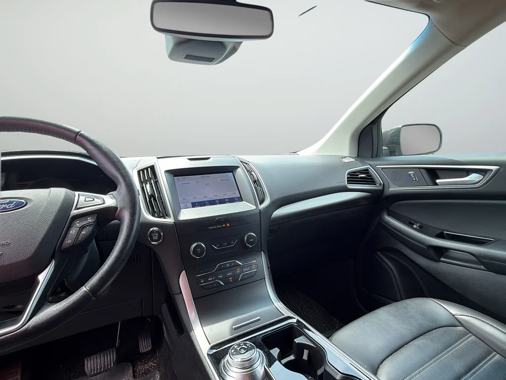Used 2020 Gray Ford SEL image 10