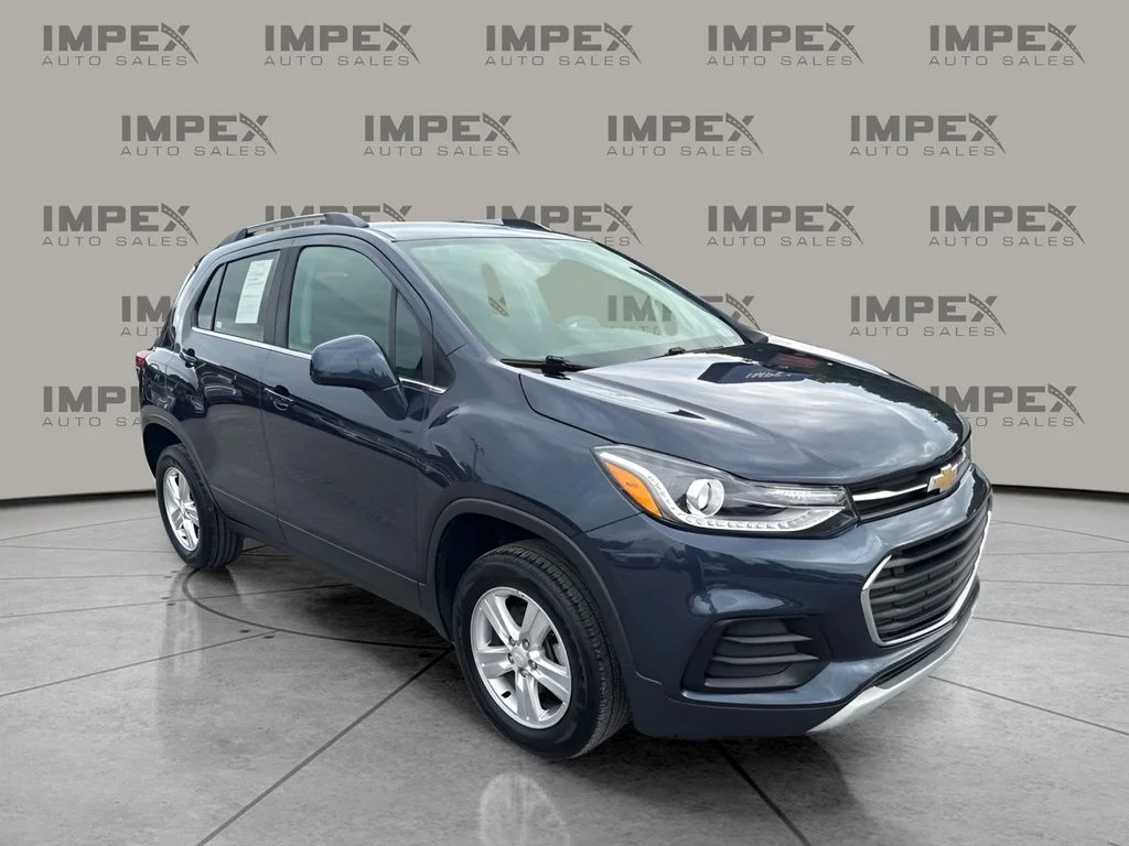 Used 2019 Blue Chevrolet LT image 4