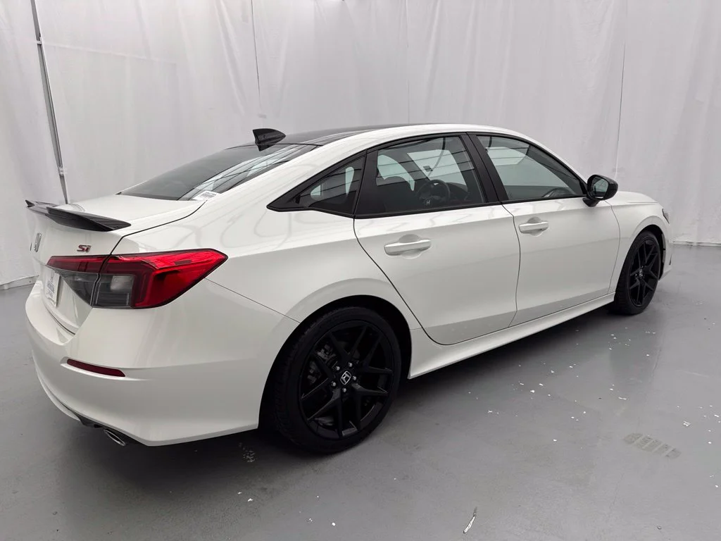 Used 2024 Platinum White Pearl Honda Base image 11