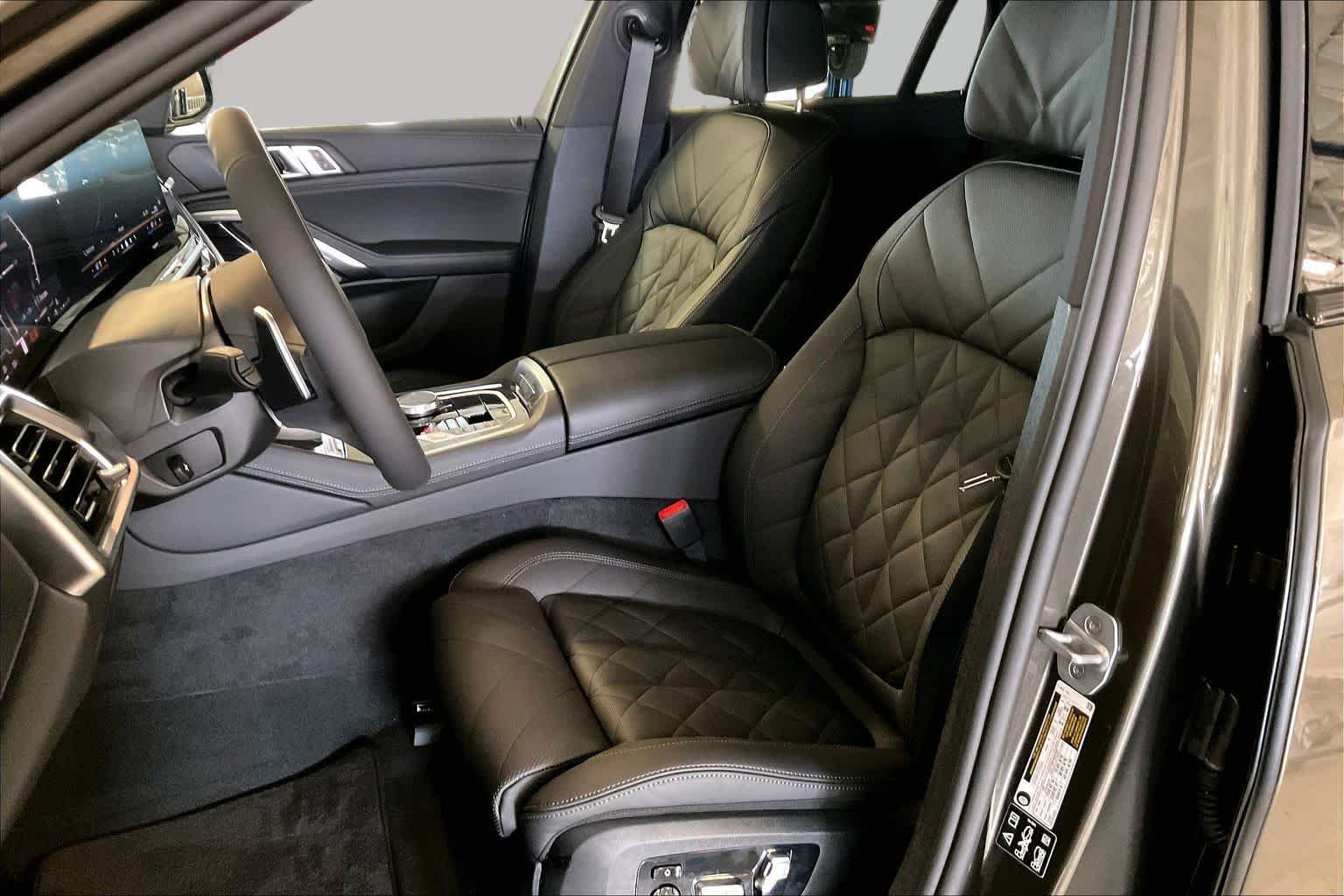 New 2027 Manhattan Green Metallic BMW xDrive40i image 9