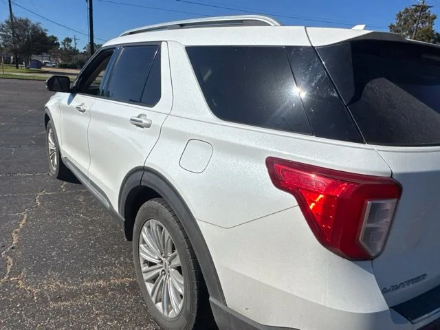 Used 2020 White Ford Limited image 4