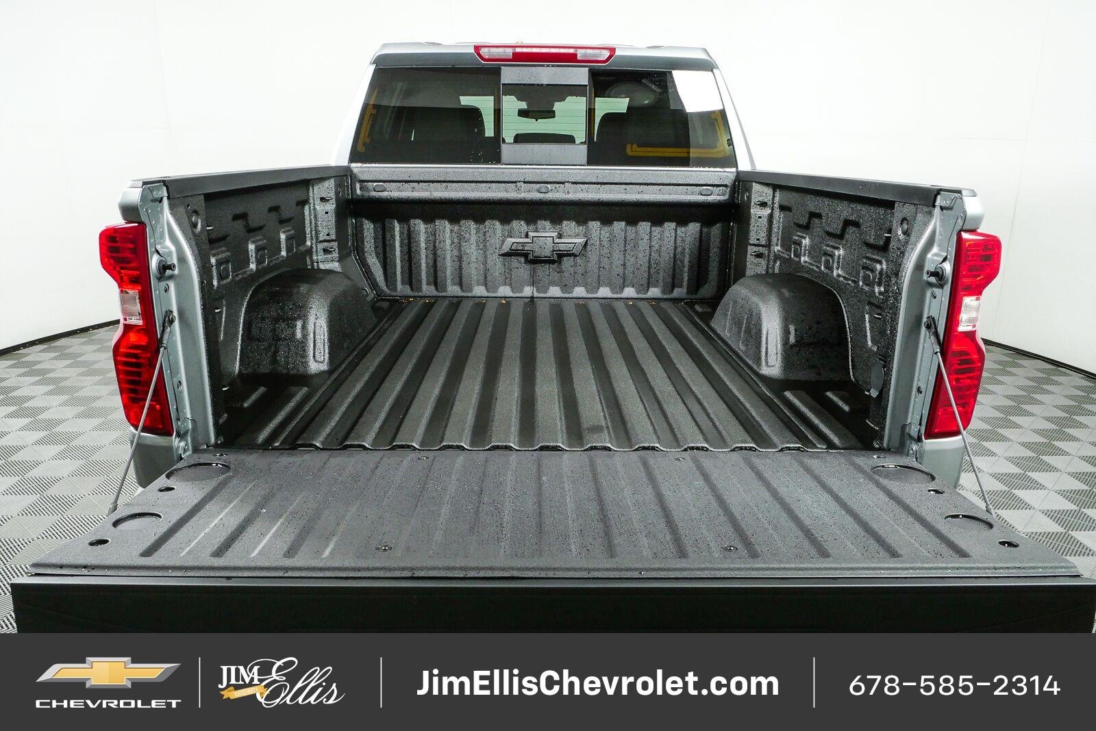 New 2026 Sterling Gray Metallic Chevrolet LT image 30
