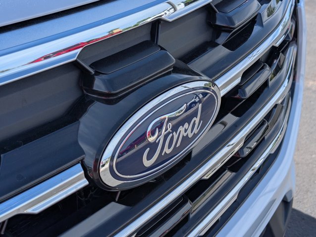 New 2026 Space White Metallic Ford Active image 6