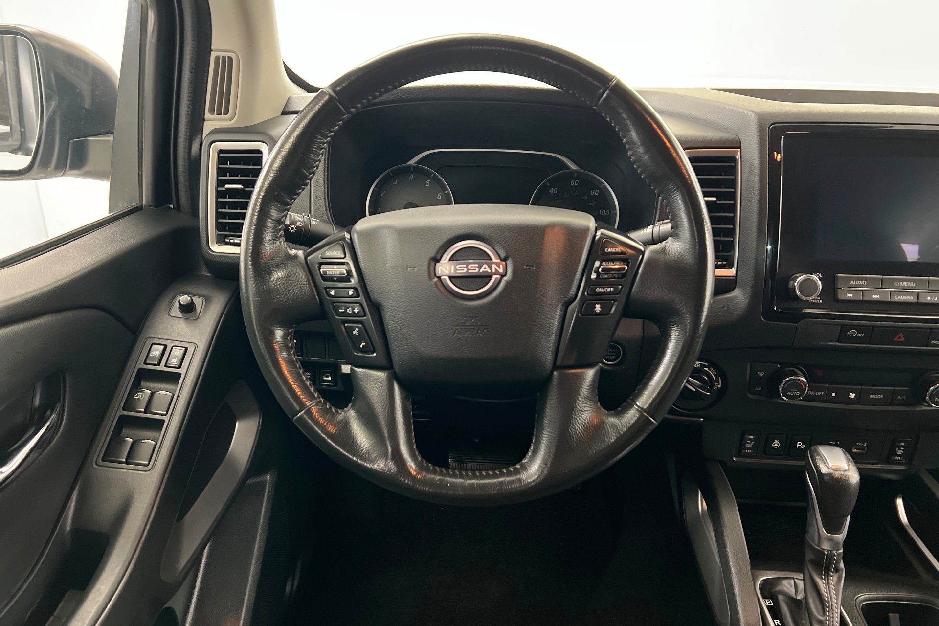 2024 Nissan Frontier SV - Photo 13