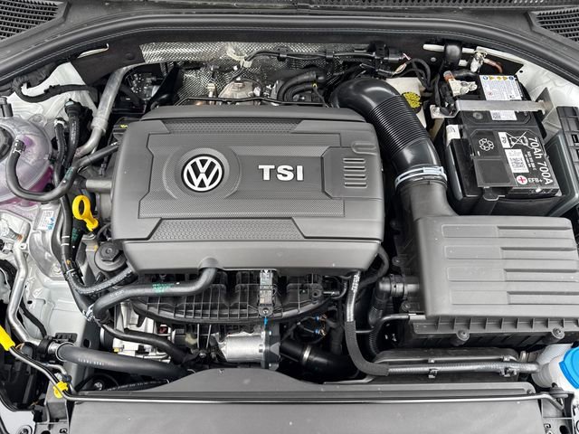 New 2026 Pure White w/Deep Blk Rf Volkswagen Autobahn image 28
