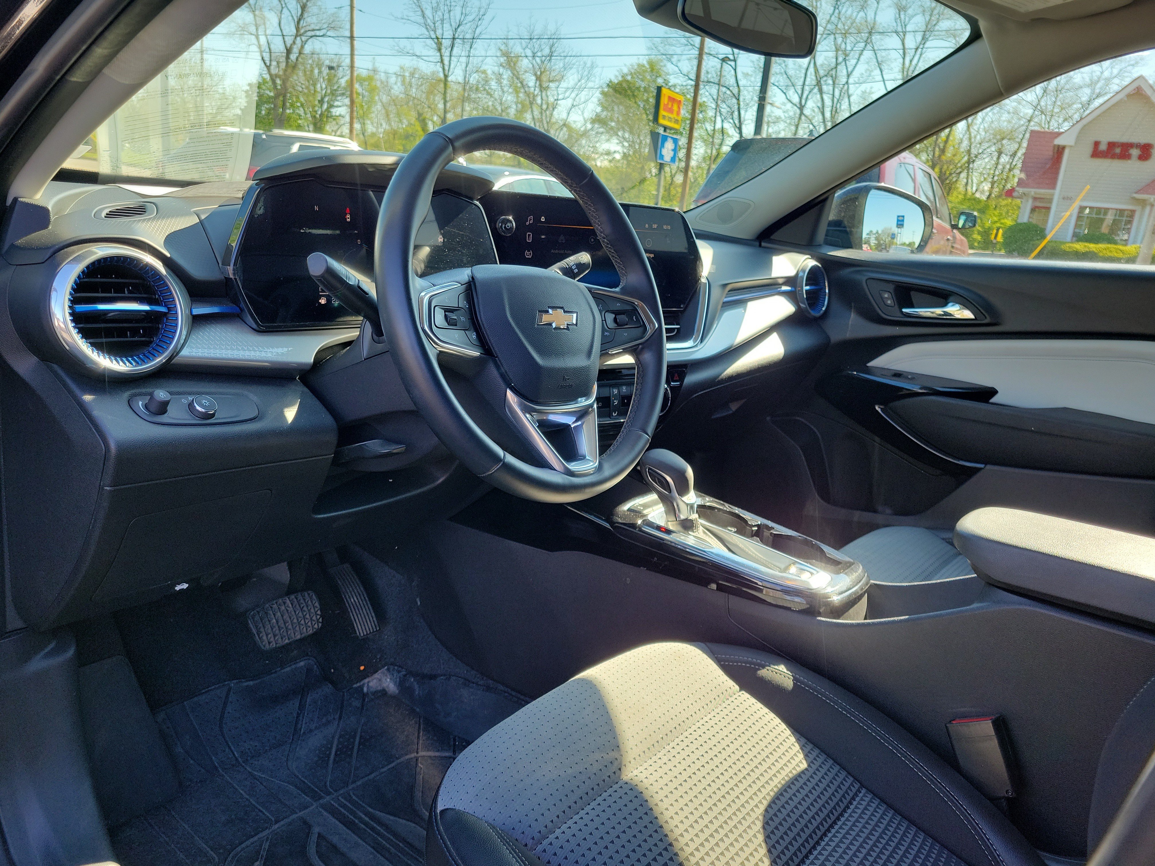 Used 2024 Mosaic Black Metallic Chevrolet LT image 19