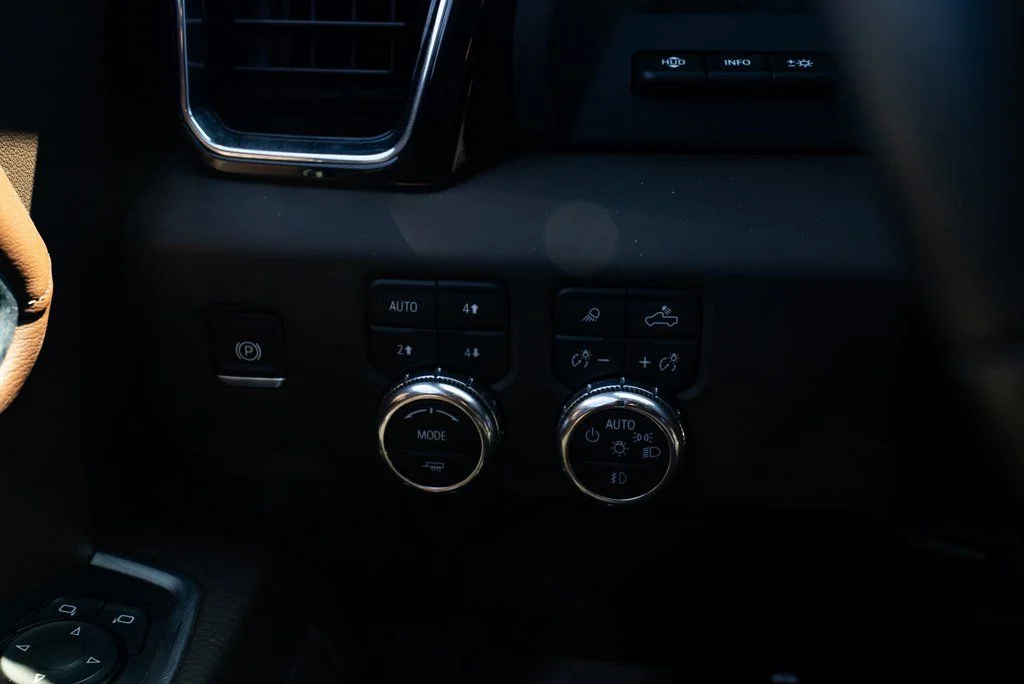 Used 2025 White GMC Denali image 13
