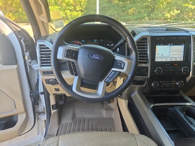 Used 2017 White Ford Lariat image 15