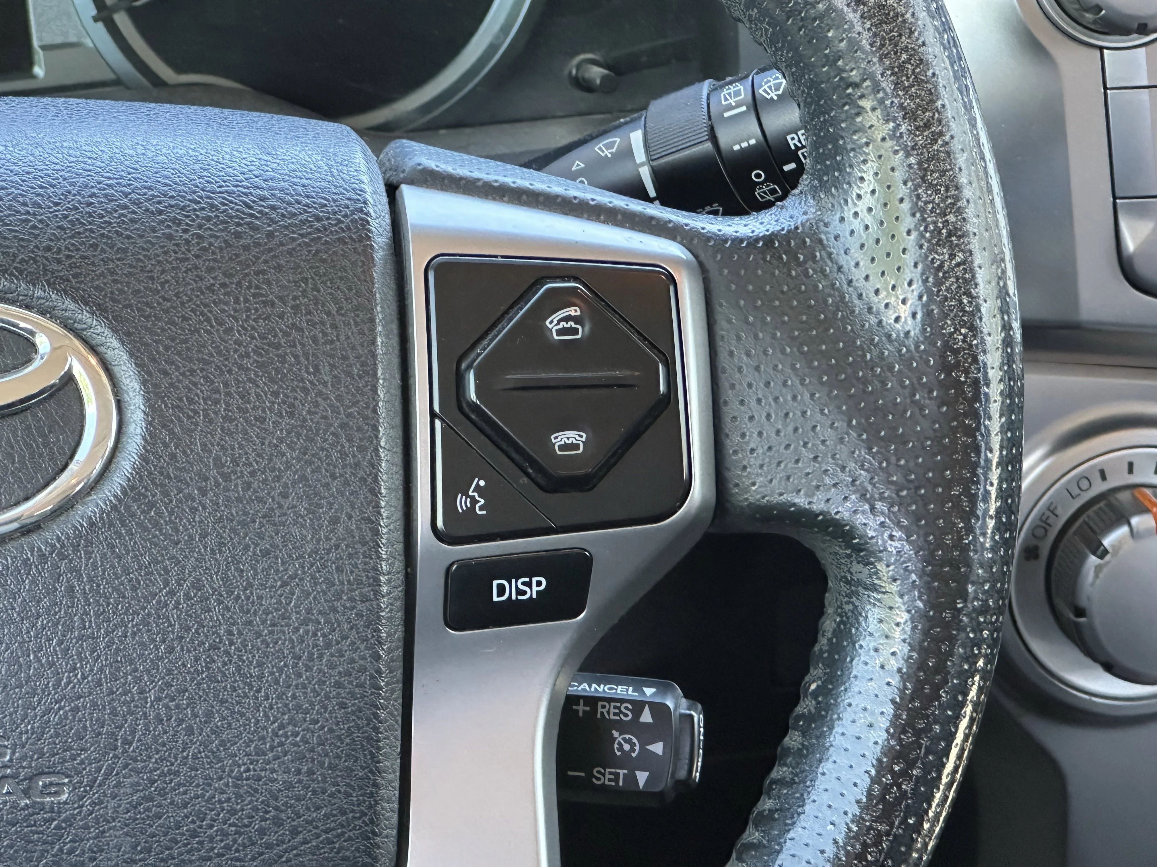 Used 2015 Gray Toyota SR5 image 13