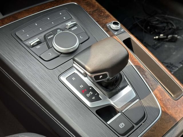 Used 2020 White Audi 45 Premium image 21