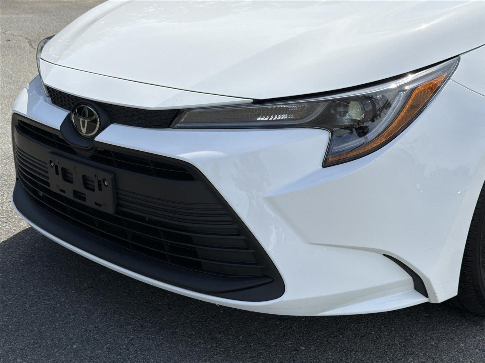 Used 2023 Ice Cap Toyota LE image 32