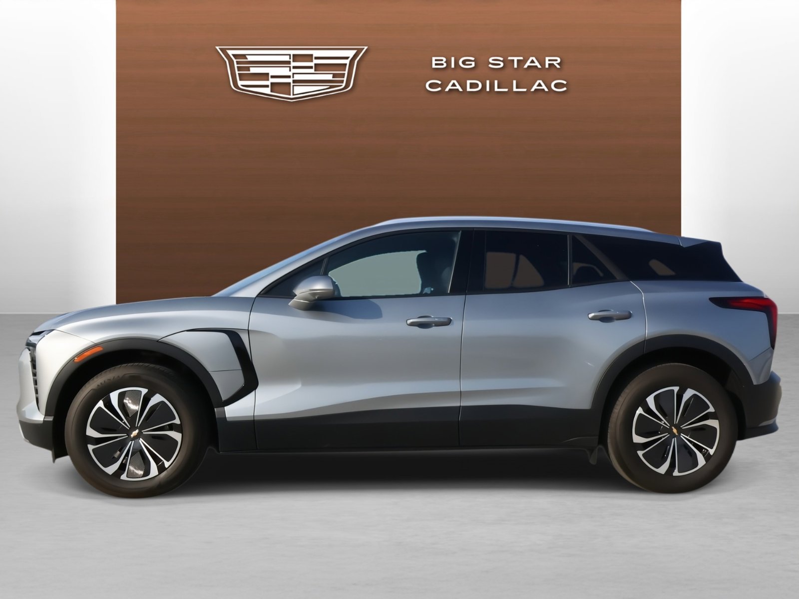 Used 2024 Chevrolet Blazer EV LT with VIN 3GNKDBRJ6RS221846 for sale in Friendswood, TX