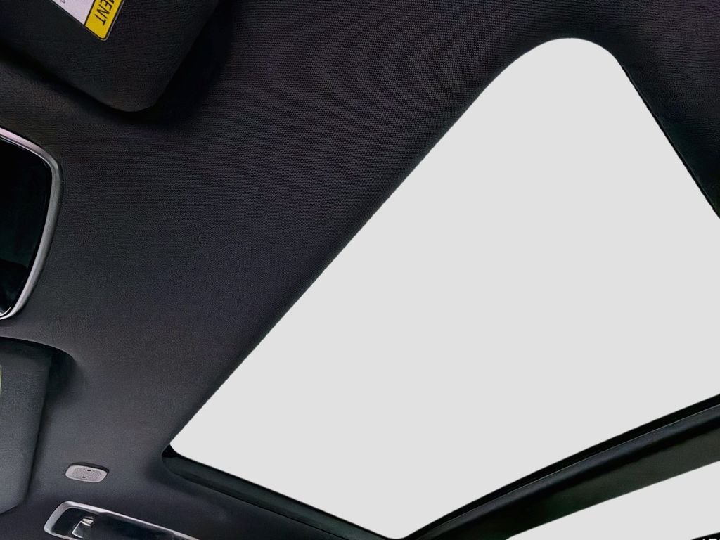 New 2026 Fuji White Land Rover Dynamic SE image 23