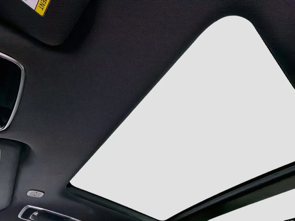 New 2026 Fuji White Land Rover Dynamic SE image 23