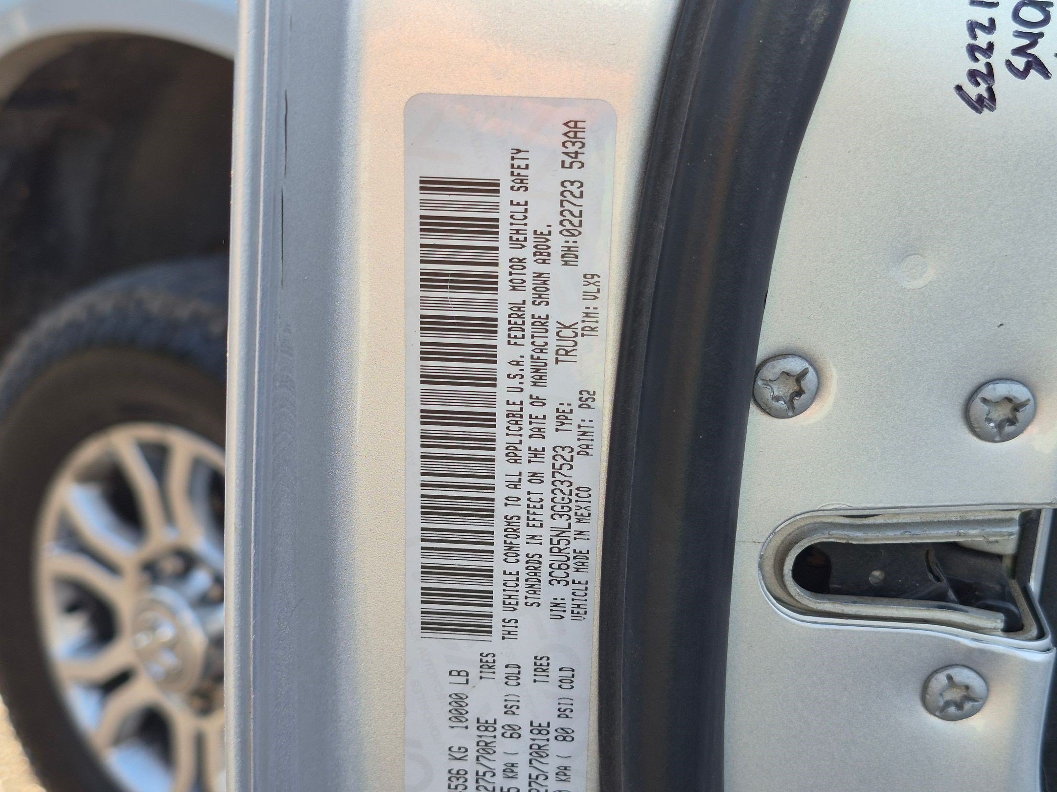 Used 2016 Bright Silver Metallic Clearcoat Ram Laramie image 32