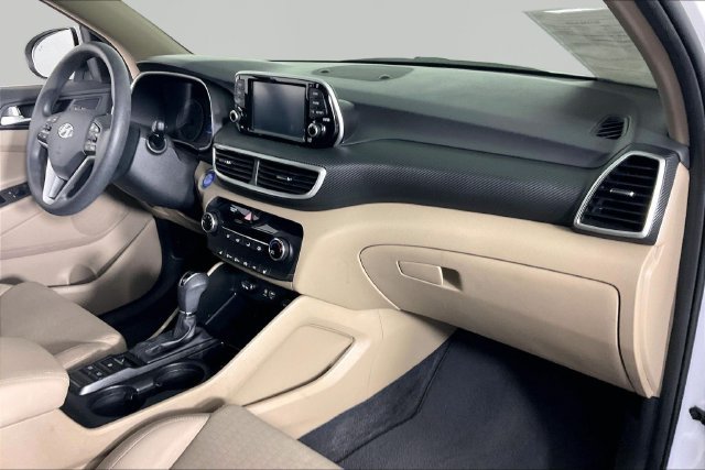 Used 2019 White Hyundai Value image 22