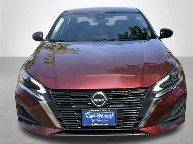 Used 2024 Red Nissan 2.5 SV image 3