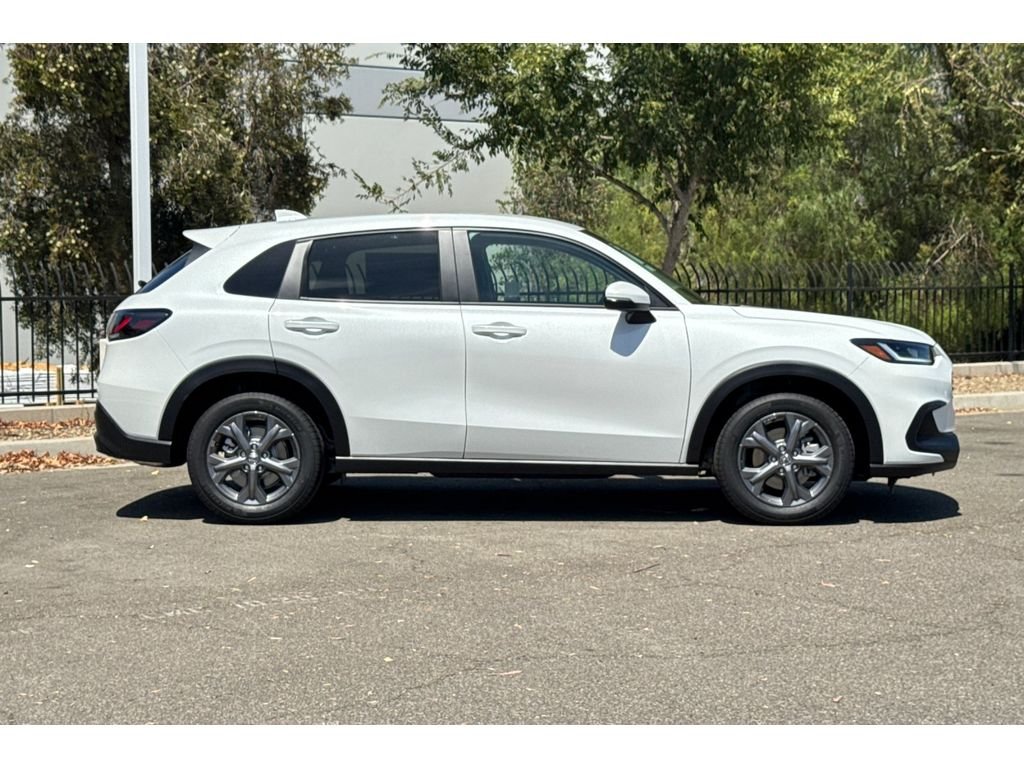 New 2027 Platinum White Pearl Honda LX image 3