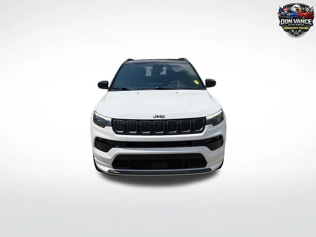 Used 2023 White Jeep High Altitude image 8