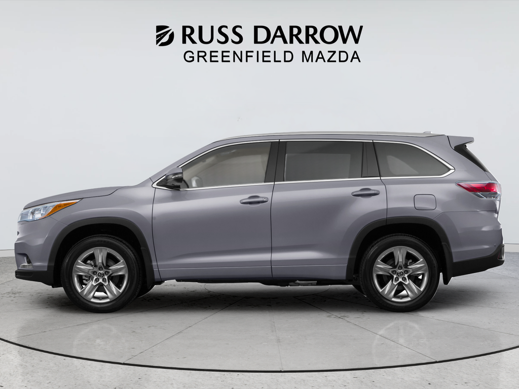 Used 2016 Silver Toyota XLE V6 image 2
