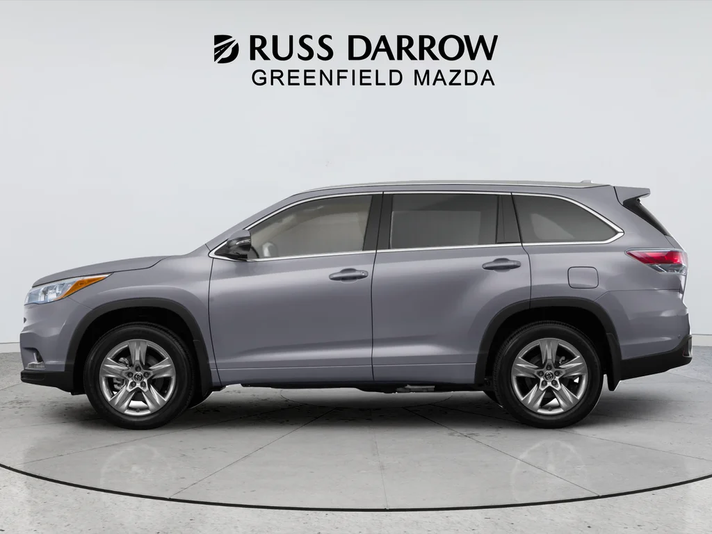 Used 2016 Silver Toyota XLE V6 image 2