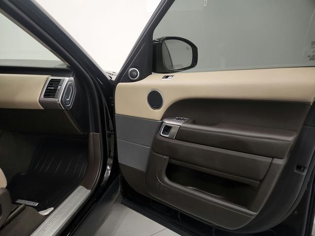 Used 2020 Black Land Rover HSE Td6 image 26