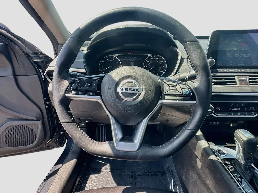 Used 2020 Blue Nissan 2.5 SV image 11