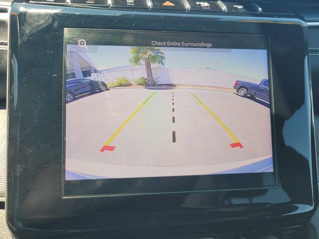 Used 2023 White Jeep Altitude image 21