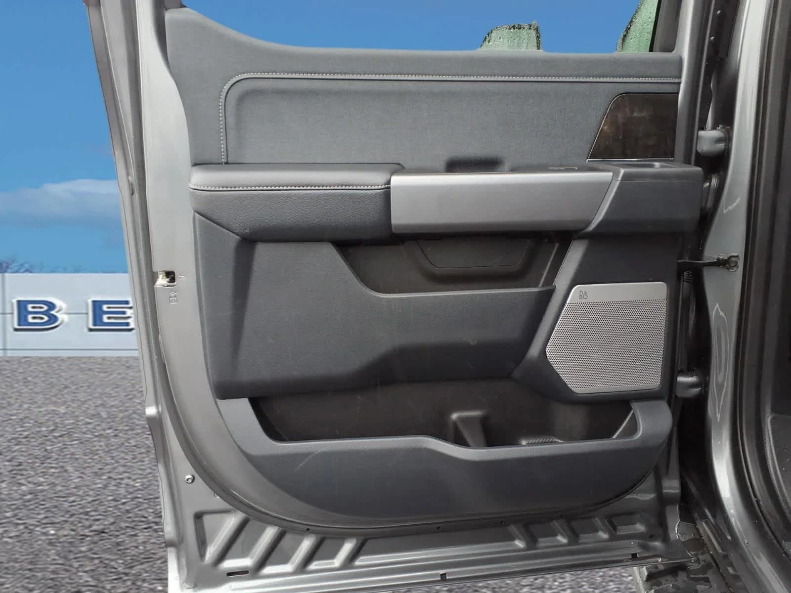 Used 2024 Carbonized Gray Ford LARIAT image 27