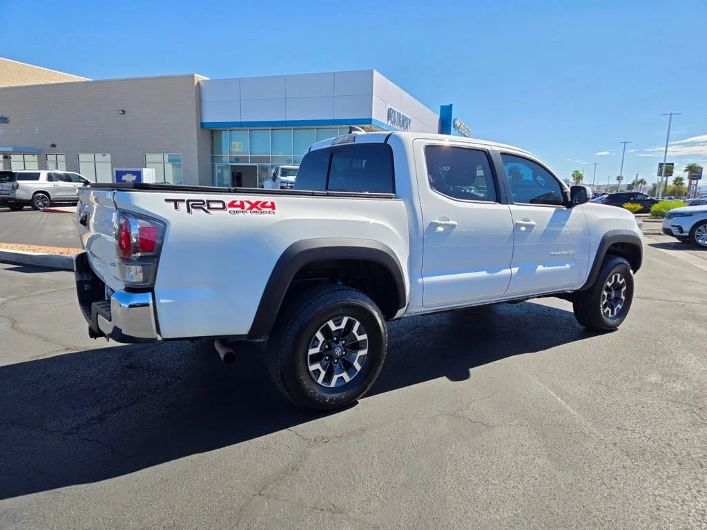 Used 2023 Ice Cap Toyota SR image 6