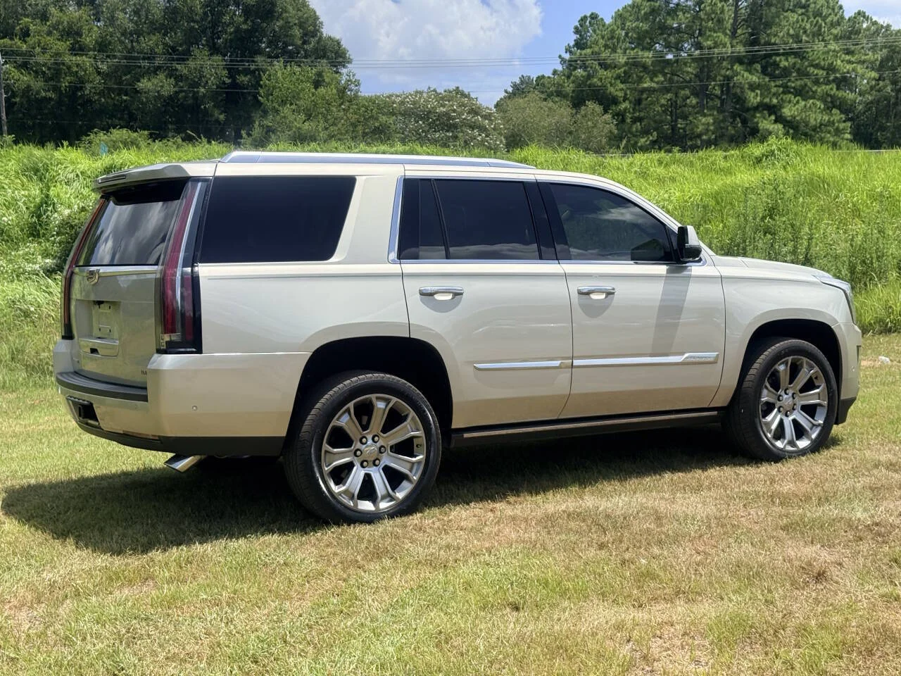 Used 2017 Tan Cadillac Premium Luxury 4x4 4dr SUV image 5