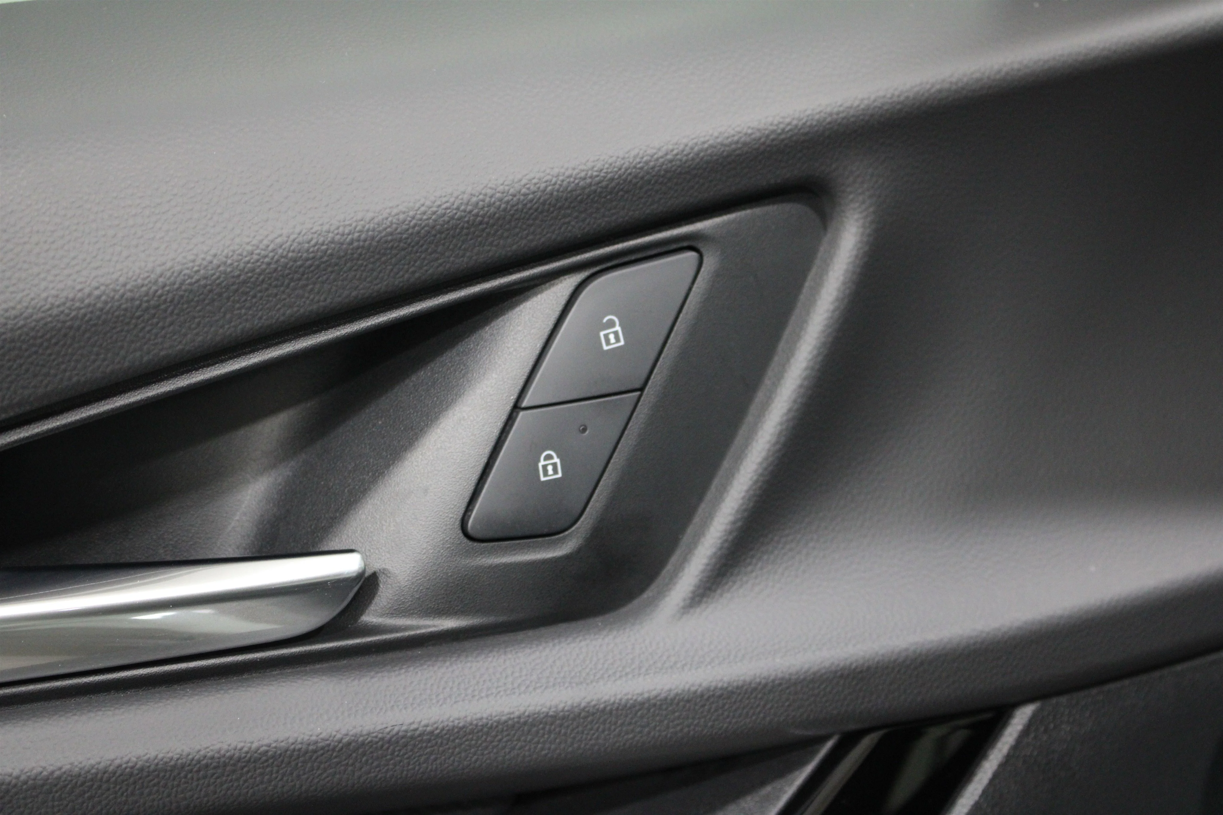 2026 Chevrolet Equinox LT - Photo 8