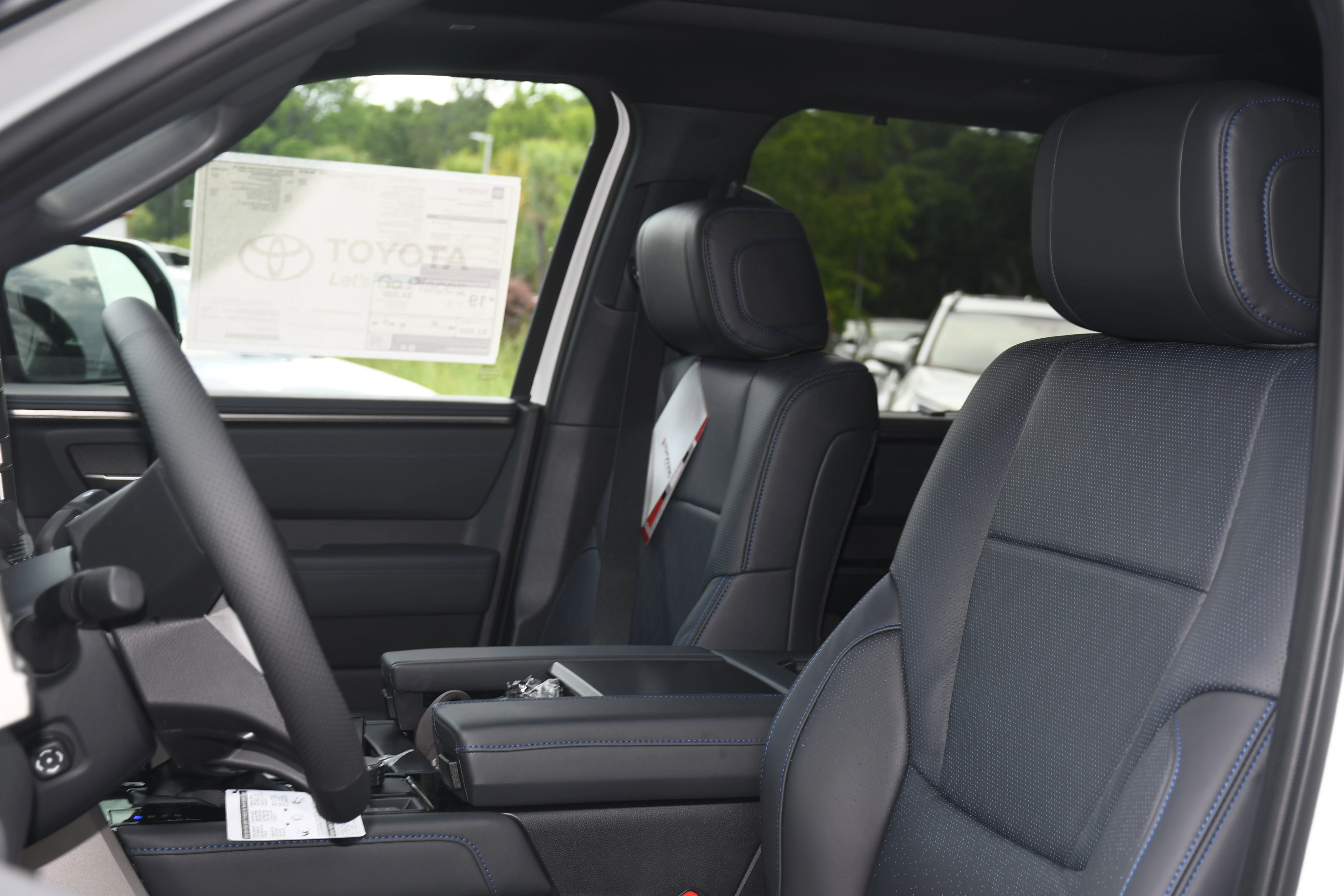 New 2026 Wind Chill Pearl Toyota Platinum image 7