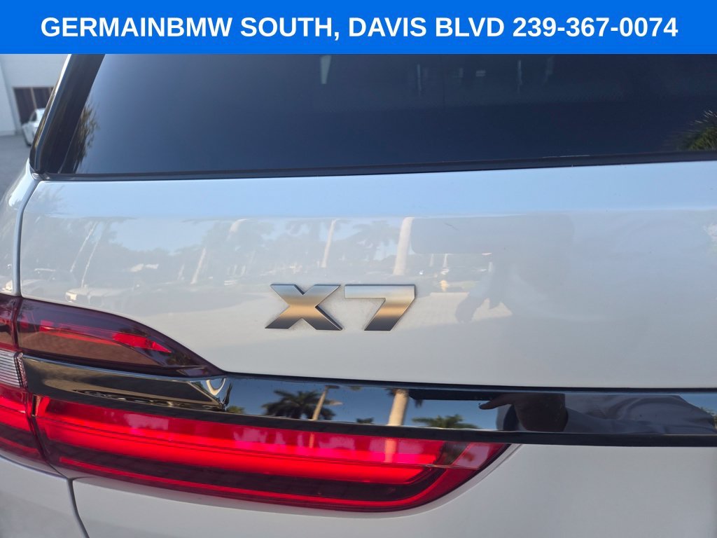 Used 2022 White Metallic BMW M50i image 20